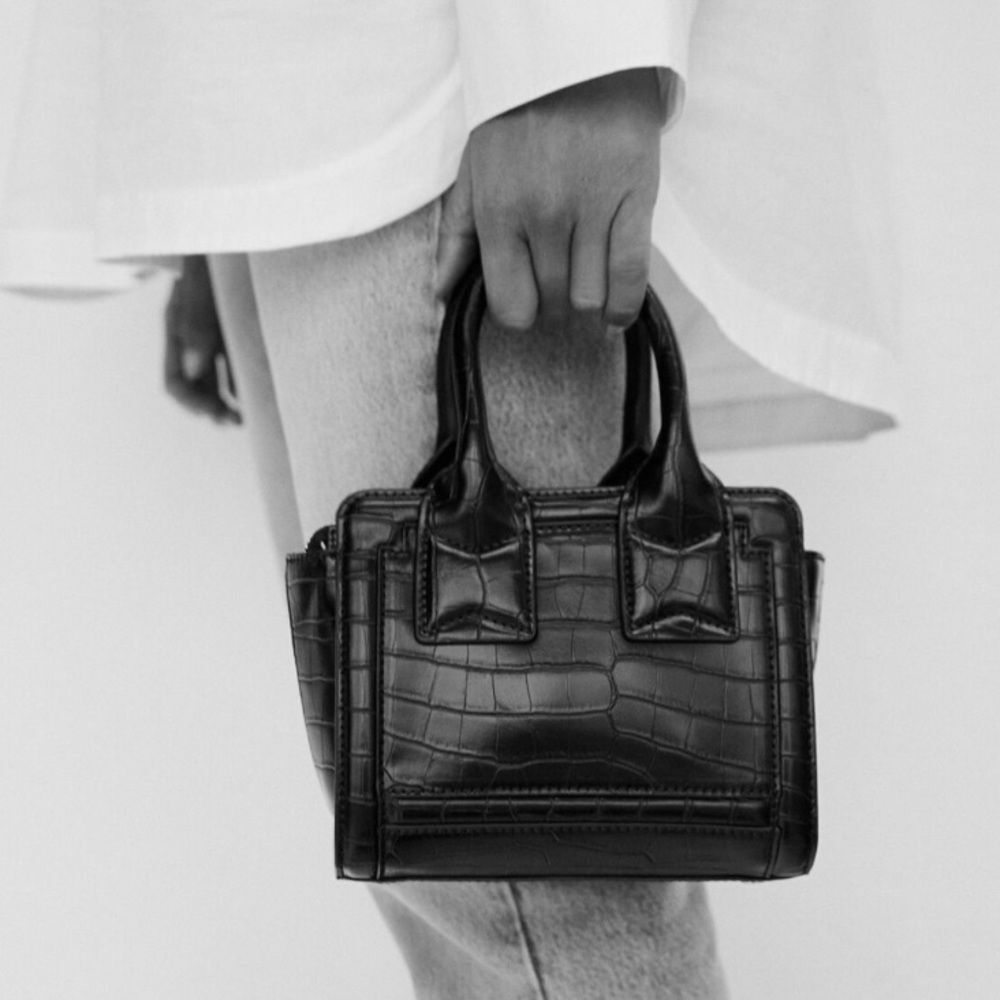 NWOT RARE Zara Animal Print City Bag in Black